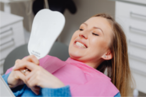 Imagem ilustrativa de lentes de contato dental